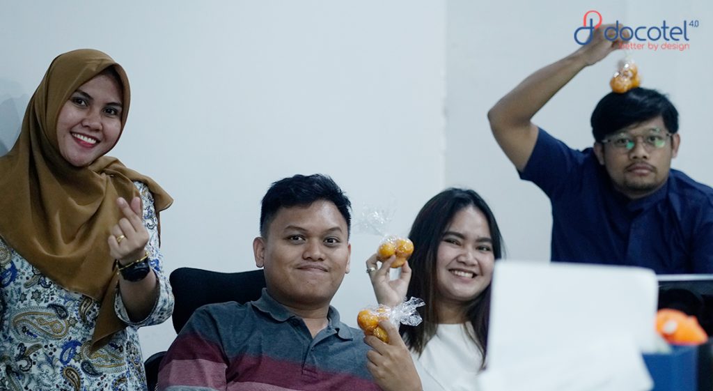 Sambut Tahun Baru Imlek, Docotel Ungkap Rasa Syukur dengan Bagi-bagi Jeruk Mandarin 4 Sambut Tahun Baru Imlek, Docotel Ungkap Rasa Syukur dengan Bagi-bagi Jeruk Mandarin 3